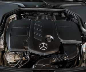 Reconditioned Mercedes Engine